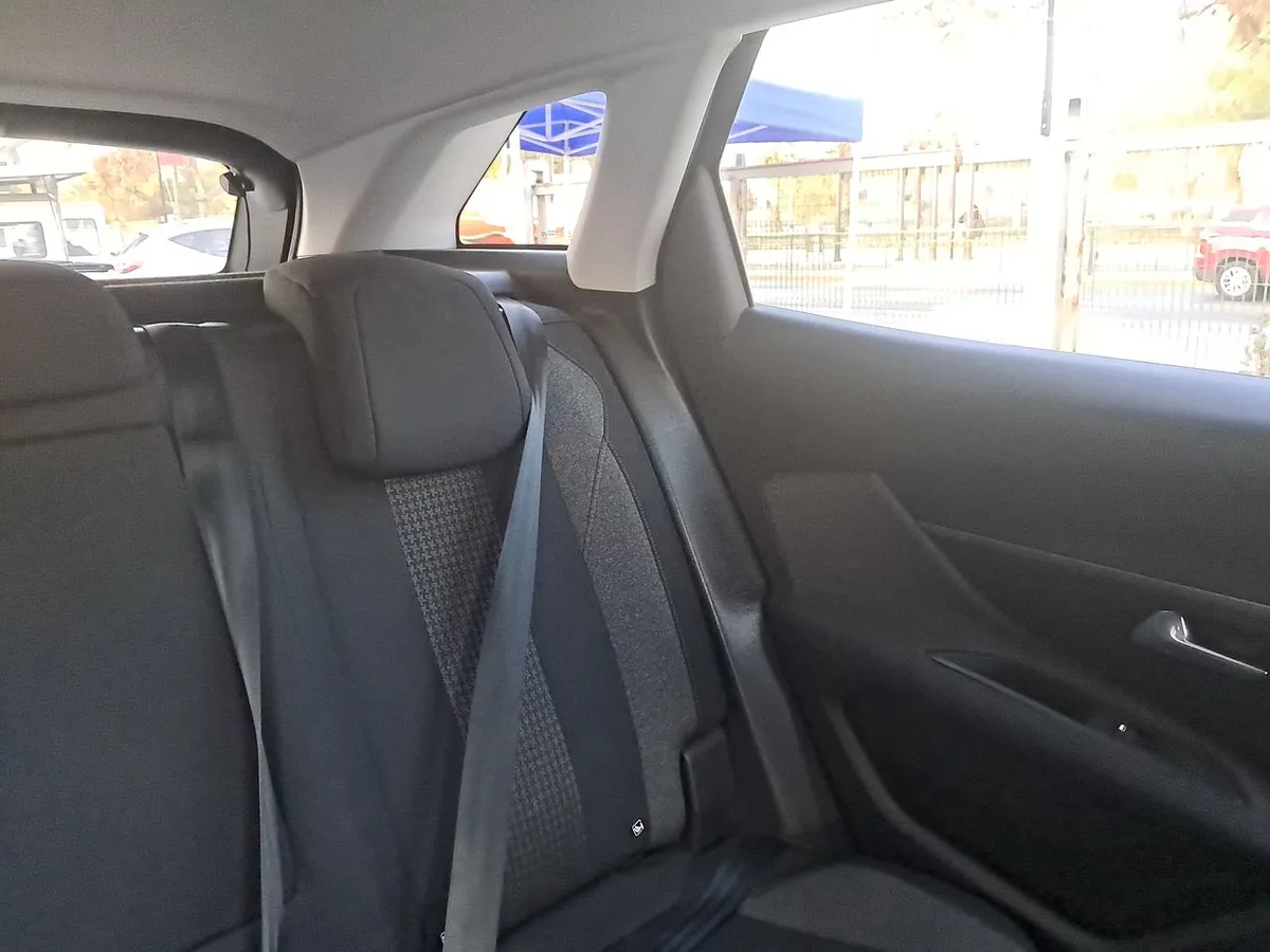 Peugeot 3008 1.5 Active Bluehdi 4x2 130 Mt6 5p año 2019