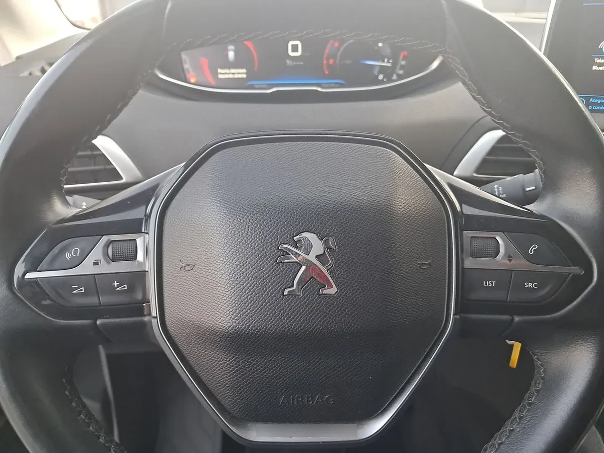 Peugeot 3008 1.5 Active Bluehdi 4x2 130 Mt6 5p año 2019