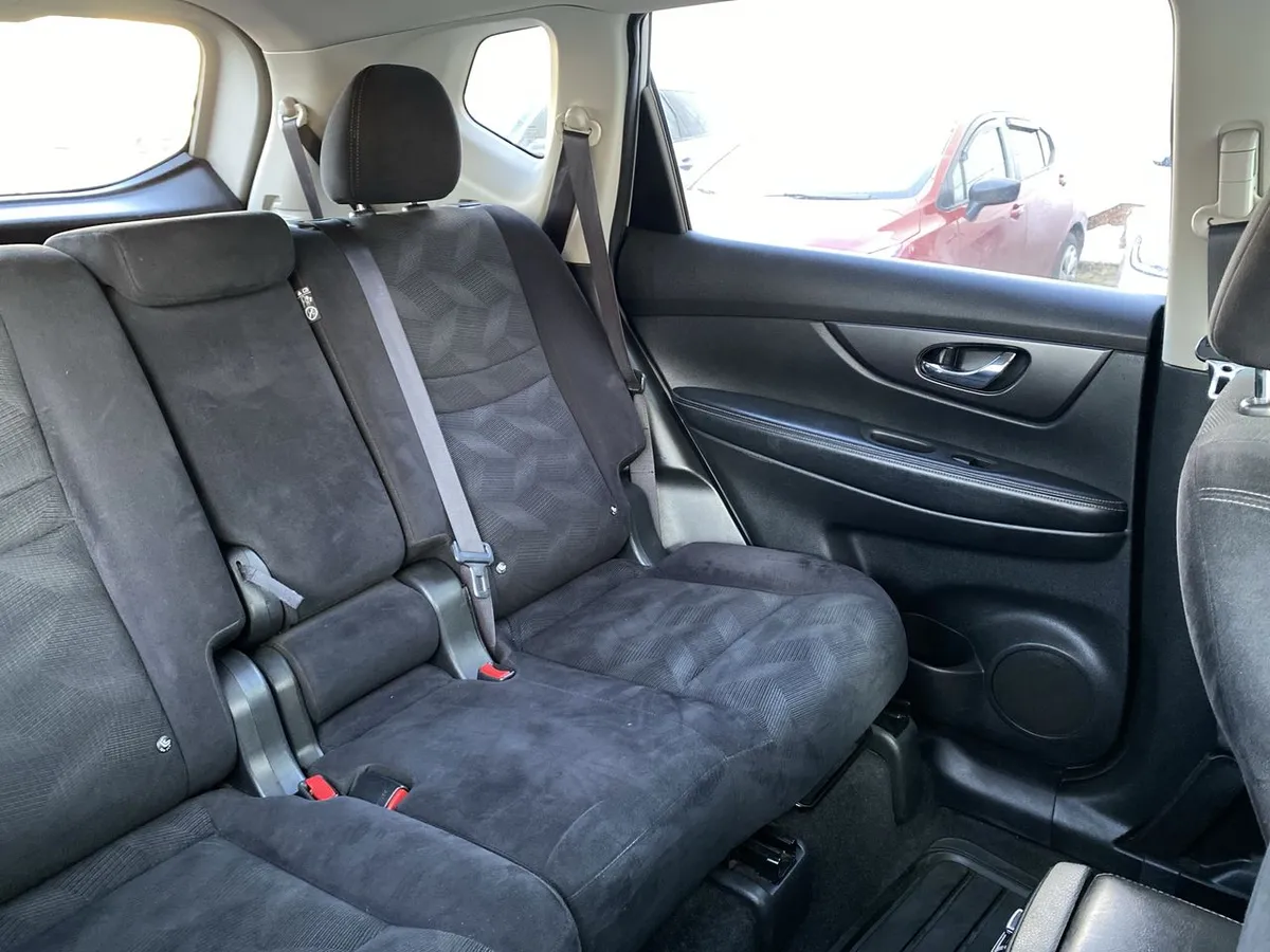 Nissan X-Trail 2.5 Advance 4x2 Cvt At 5p año 2017