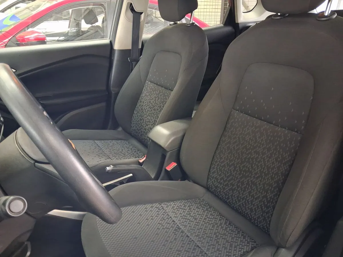 Chevrolet Tracker 1.2t Ls Fwd Mt 5p año 2022