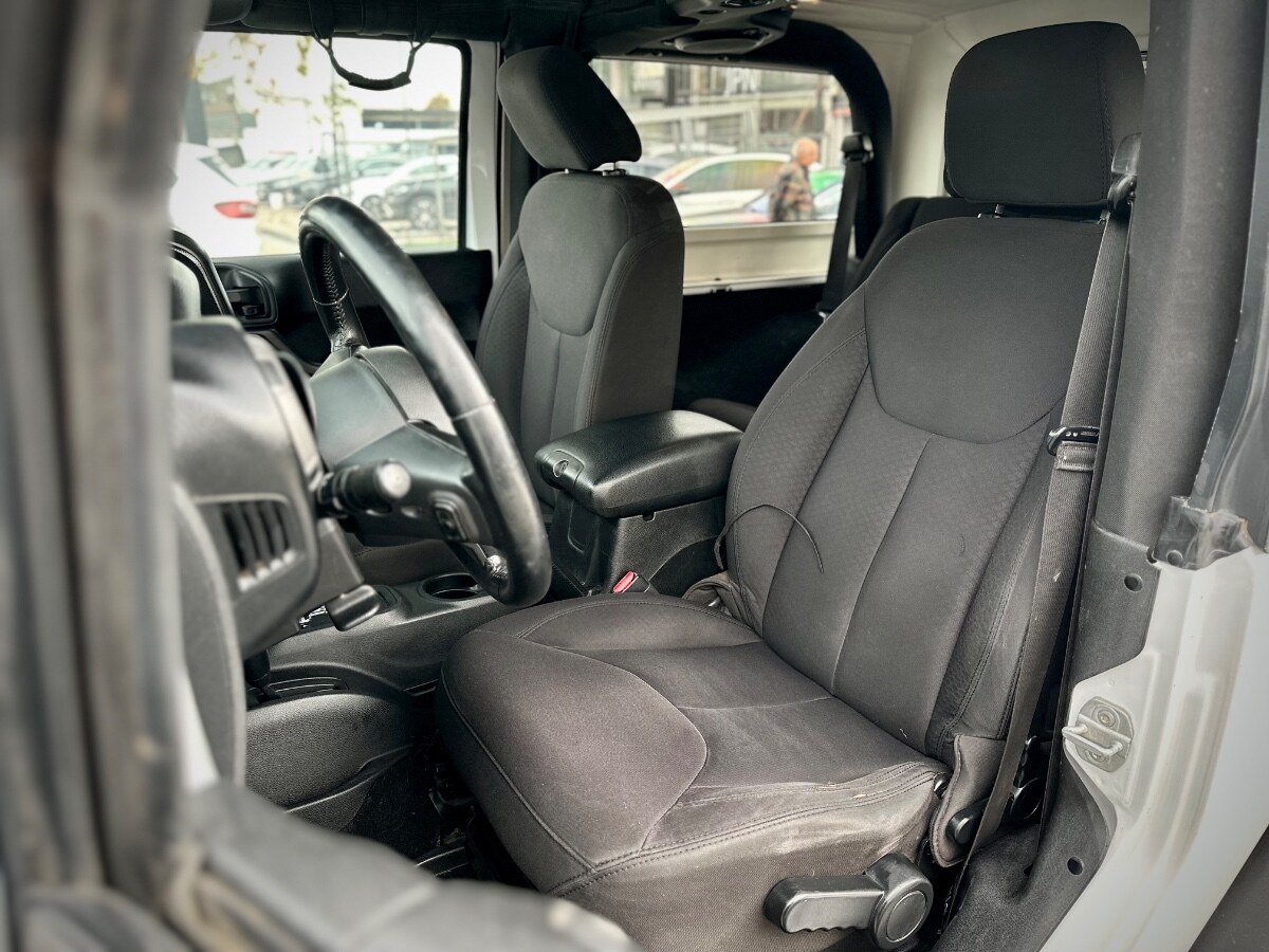 Jeep Wrangler Unlimited Sport año 2014