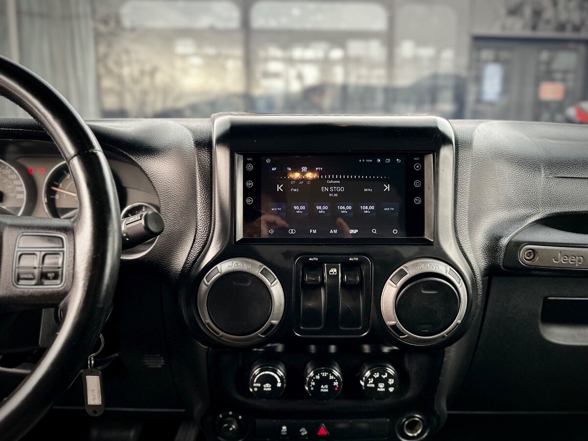 Jeep Wrangler Unlimited Sport año 2014