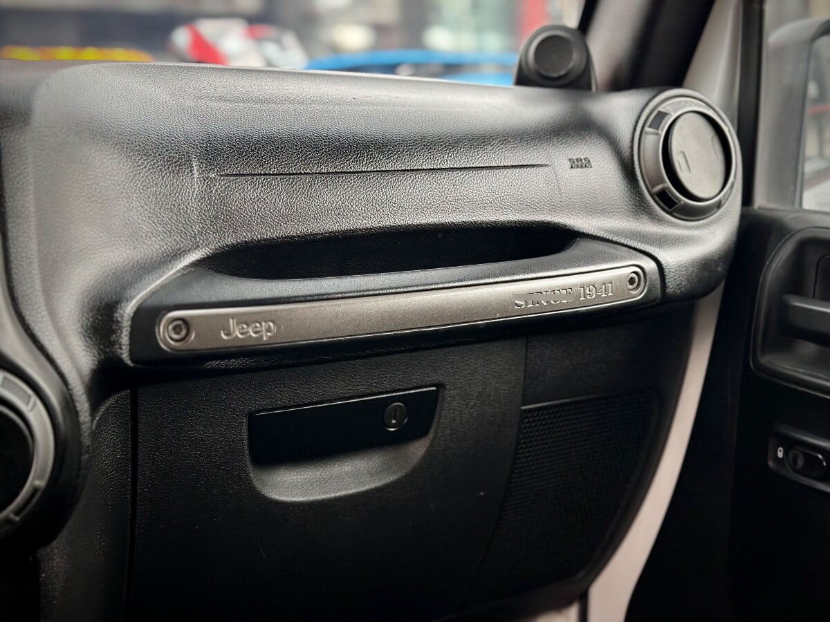 Jeep Wrangler Unlimited Sport año 2014
