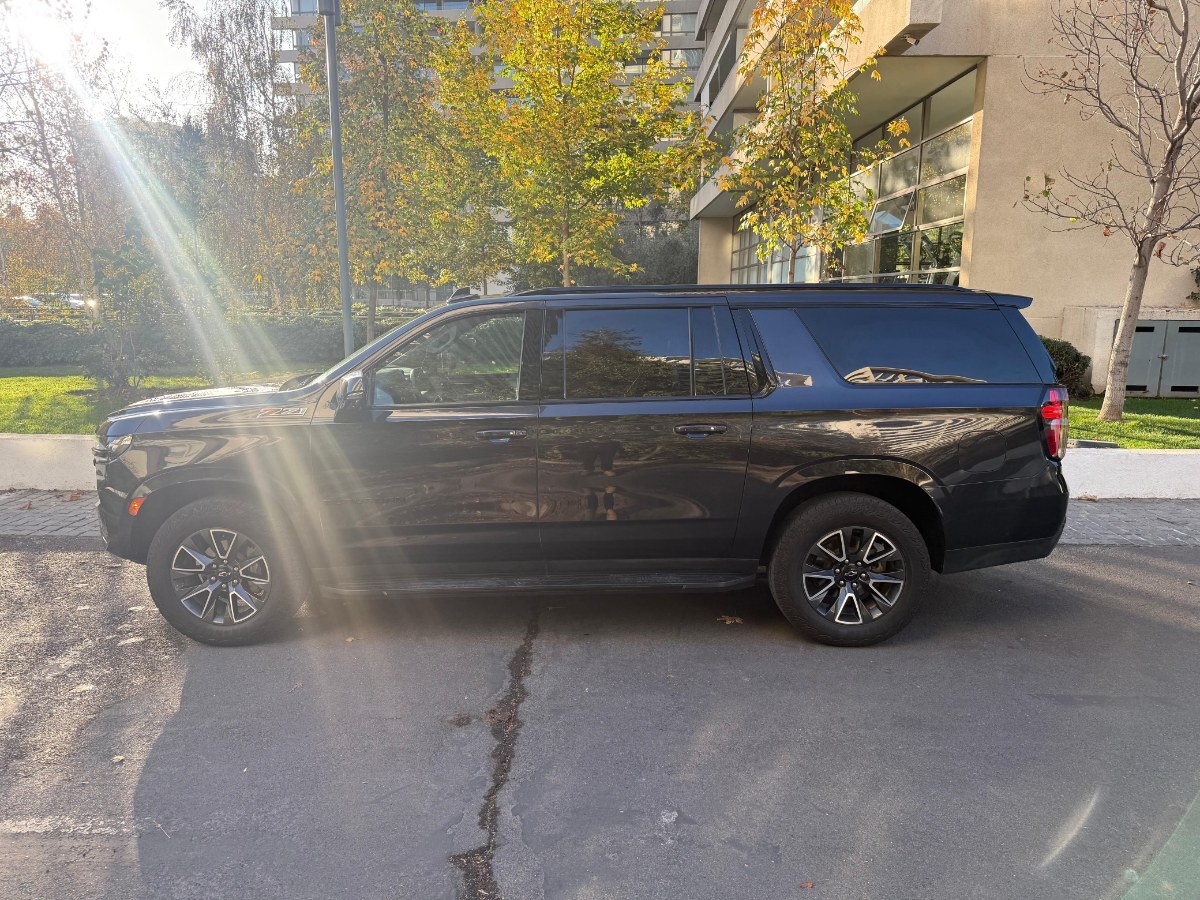 Chevrolet Suburban Lt 4wd 5.3 año 2024