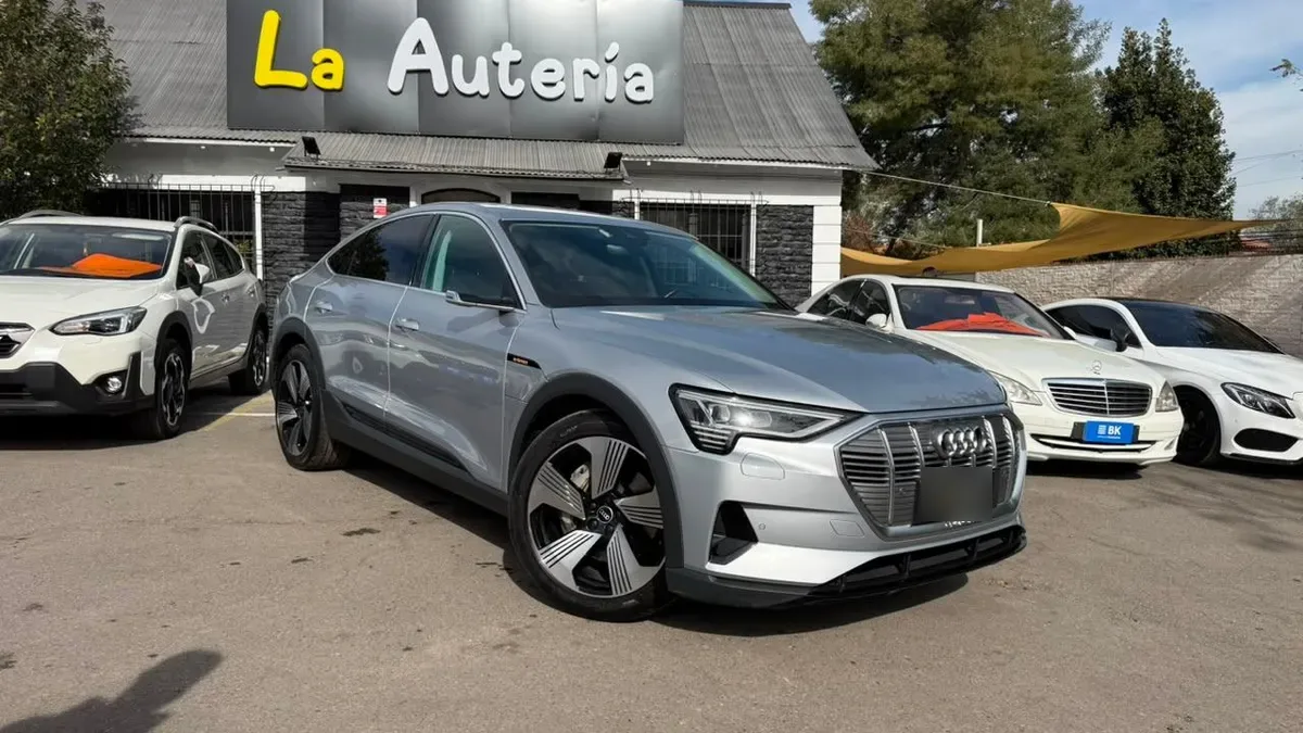 Audi E Tron Quattro año 2022