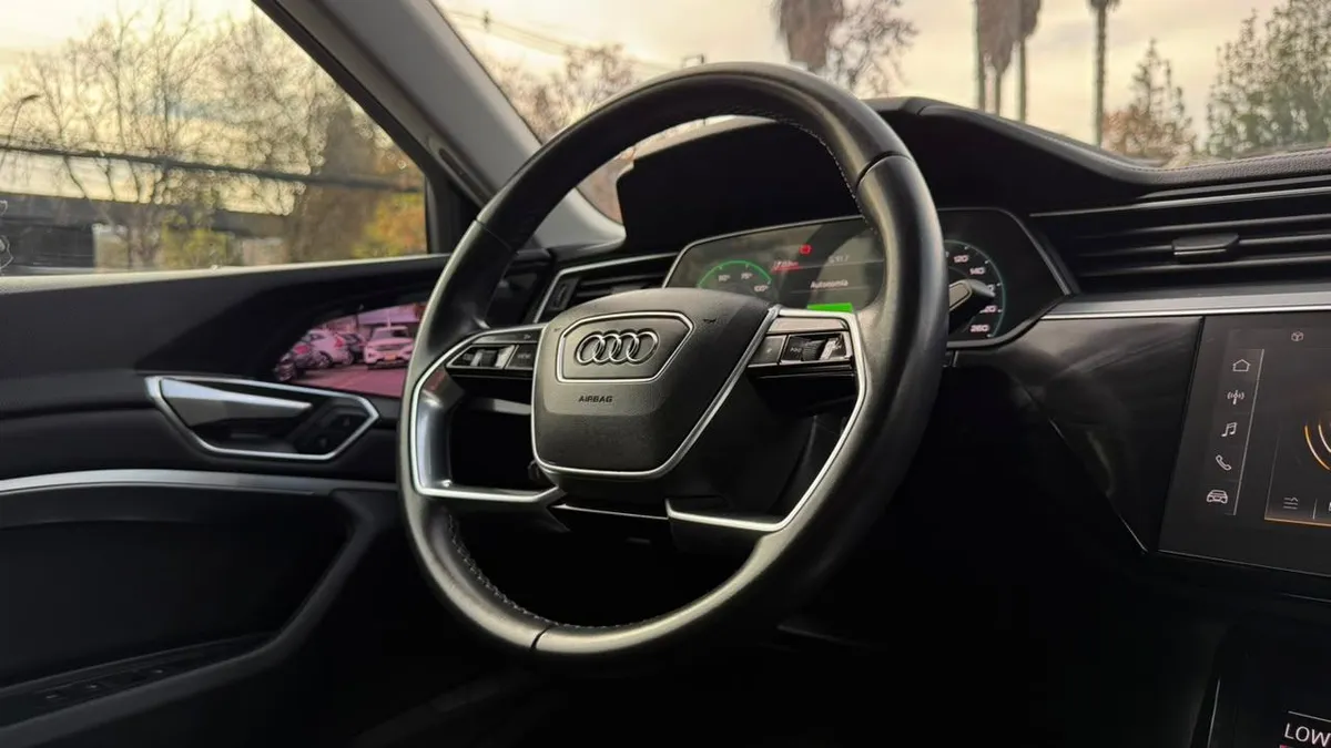 Audi E Tron Quattro año 2022
