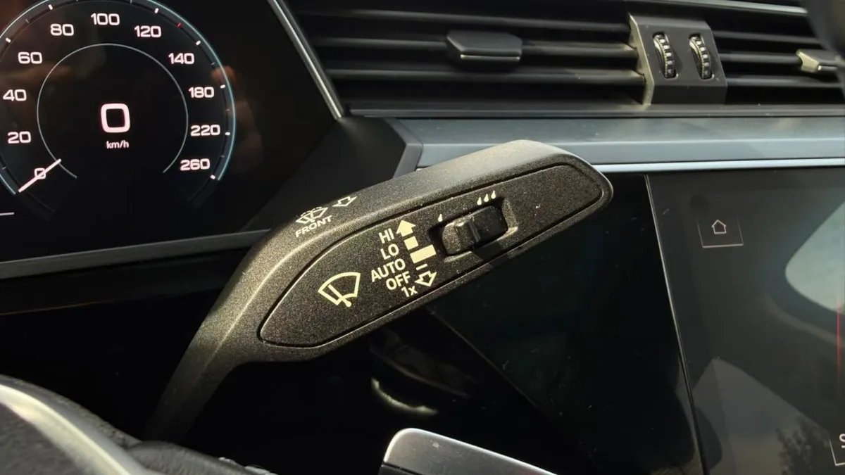 Audi E Tron Quattro año 2022