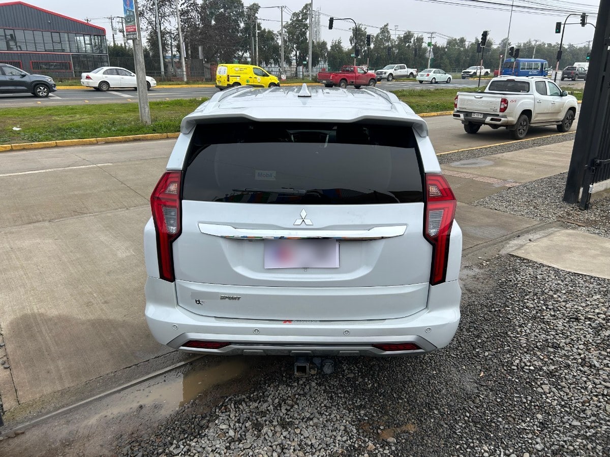 Mitsubishi Montero Sport 2.4 año 2023