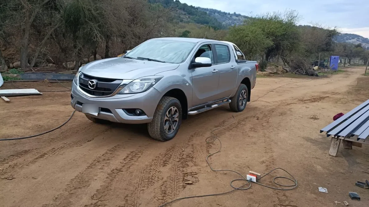 MAZDA BT-50 2.2 Doble Cabina Sdx Mt 4x4 Diesel año 2019