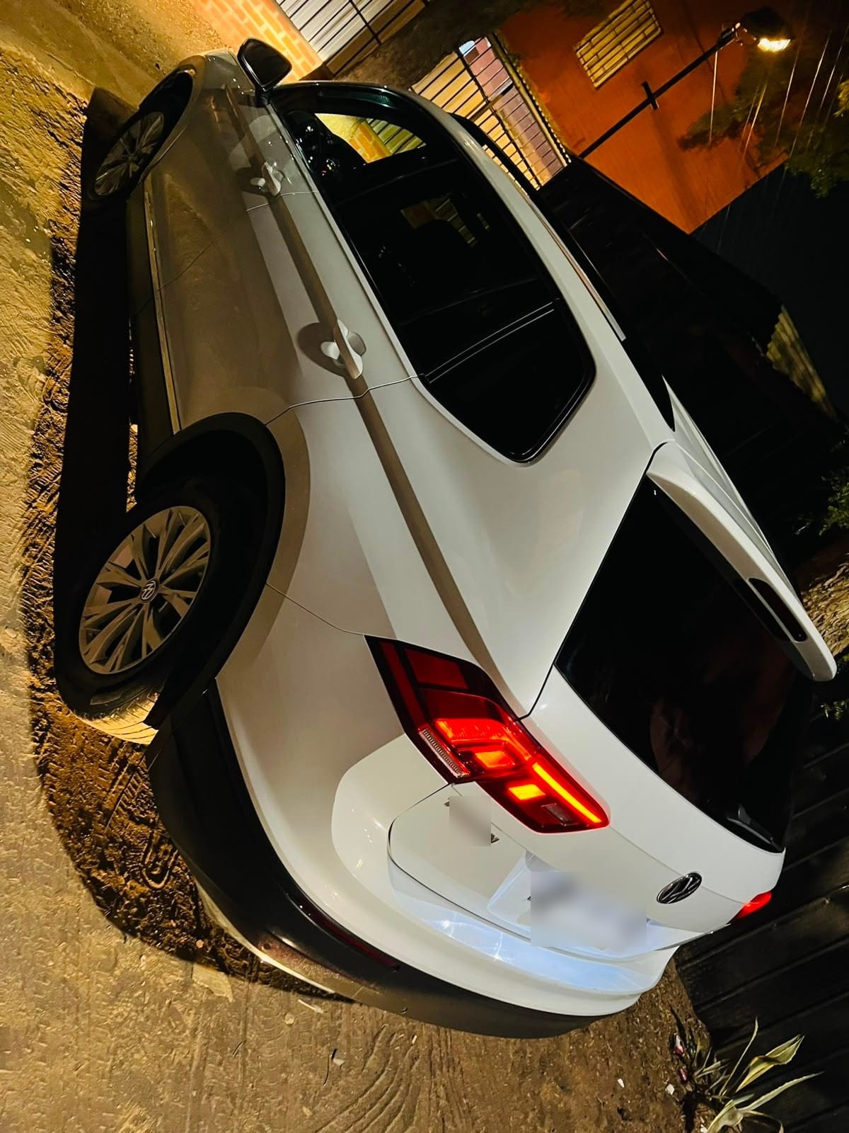 VOLKSWAGEN TIGUAN 1.4 Tsi Trendline 150hp Mt año 2018