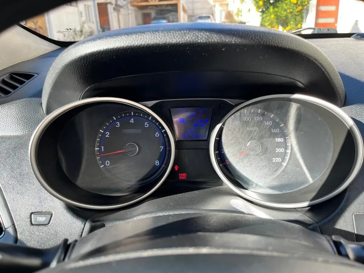 Hyundai Tucson 2.0 Crdi Gl 2ab Ac At 4x4 Diesel año 2012