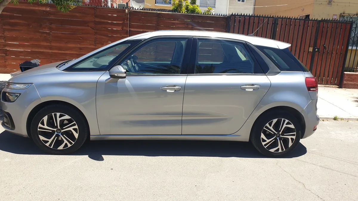 CITROEN C-4 1.6 Picasso Bluehdi Eat6 Feel At Diesel año 2019