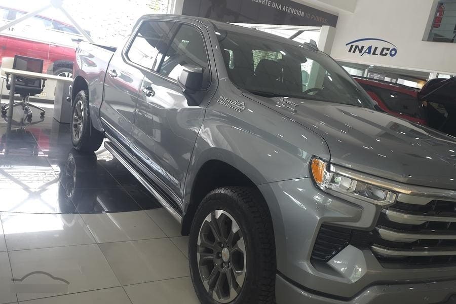 Chevrolet SILVERADO 3.0 Td High Country At 4x4 Diesel año 2026