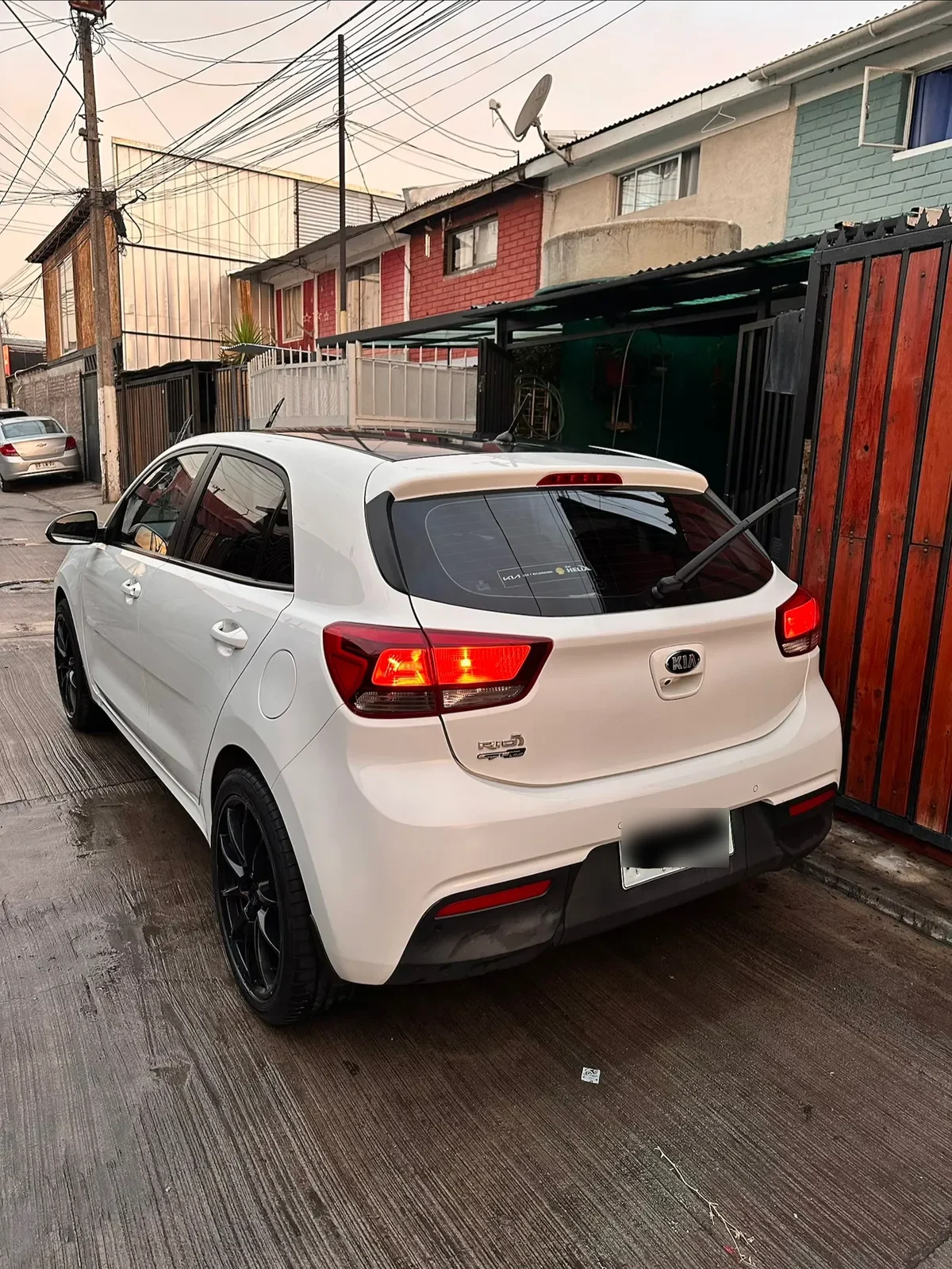 Kia Rio 5 1.4 Lx Ac Mt año 2022