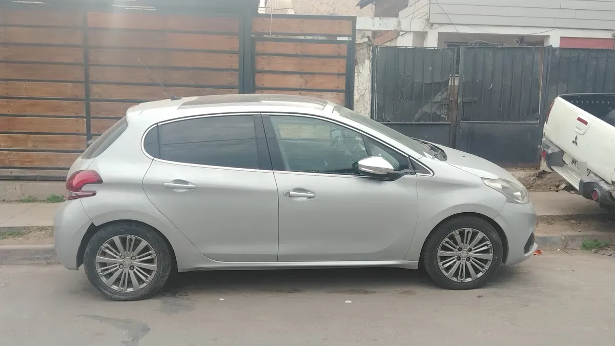 PEUGEOT 208 1.6 Gti 30th Thp 208hp Mt año 2016