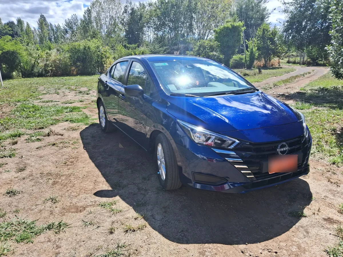 NISSAN VERSA 1.6 Sr Nfc At año 2025