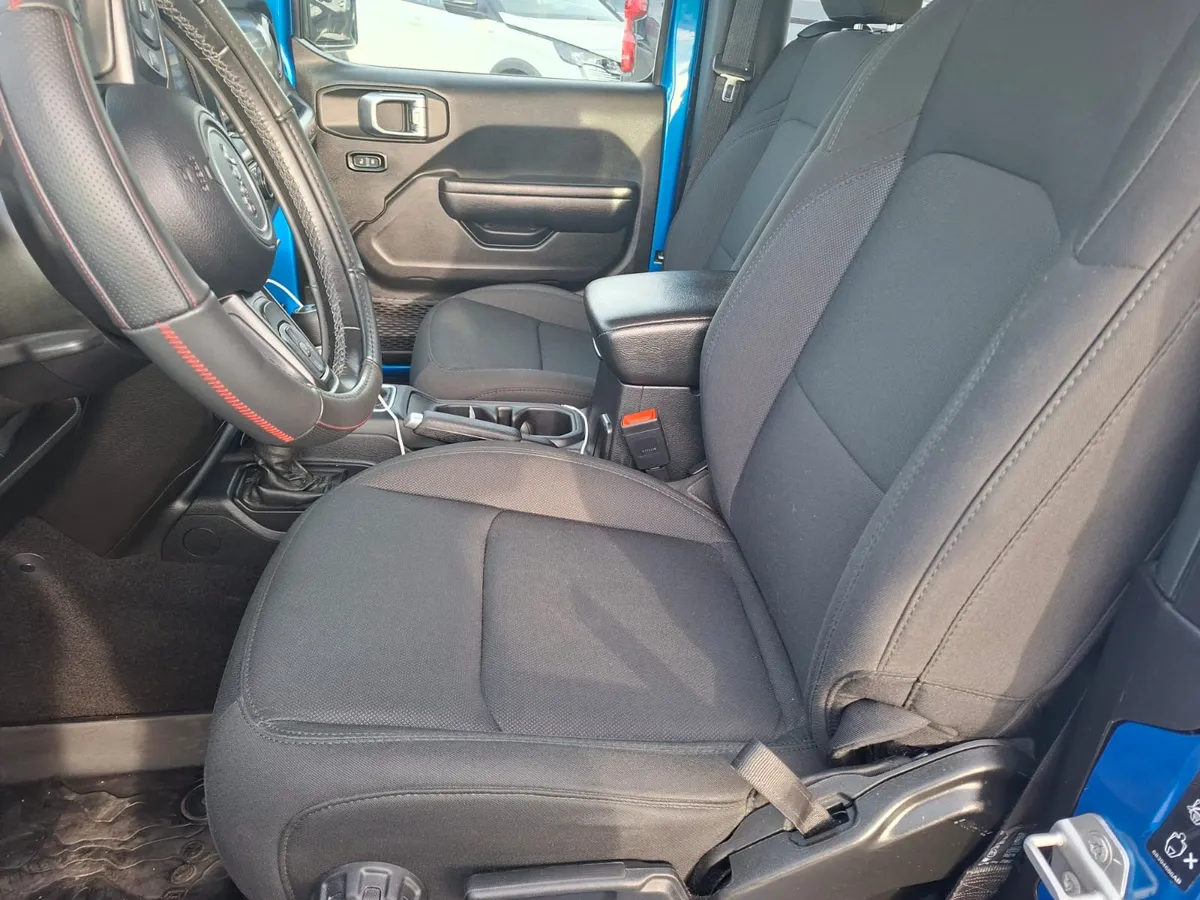Jeep Wrangler 3.6 Sport X At 4x4 año 2021
