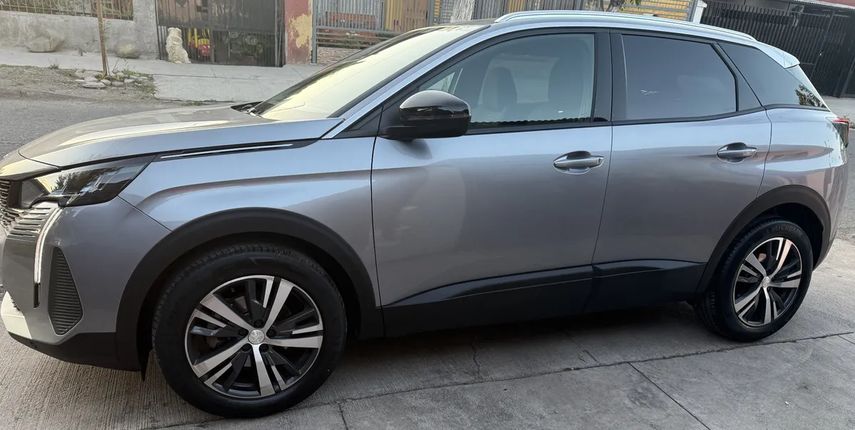 PEUGEOT 3008 1.2 Active Pack Puretech 130 Mt año 2024