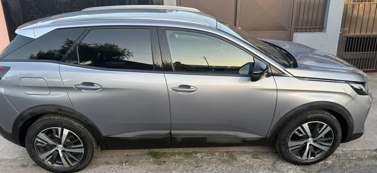 PEUGEOT 3008 1.2 Active Pack Puretech 130 Mt año 2024