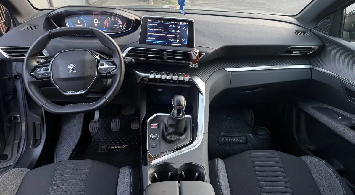 PEUGEOT 3008 1.2 Active Pack Puretech 130 Mt año 2024