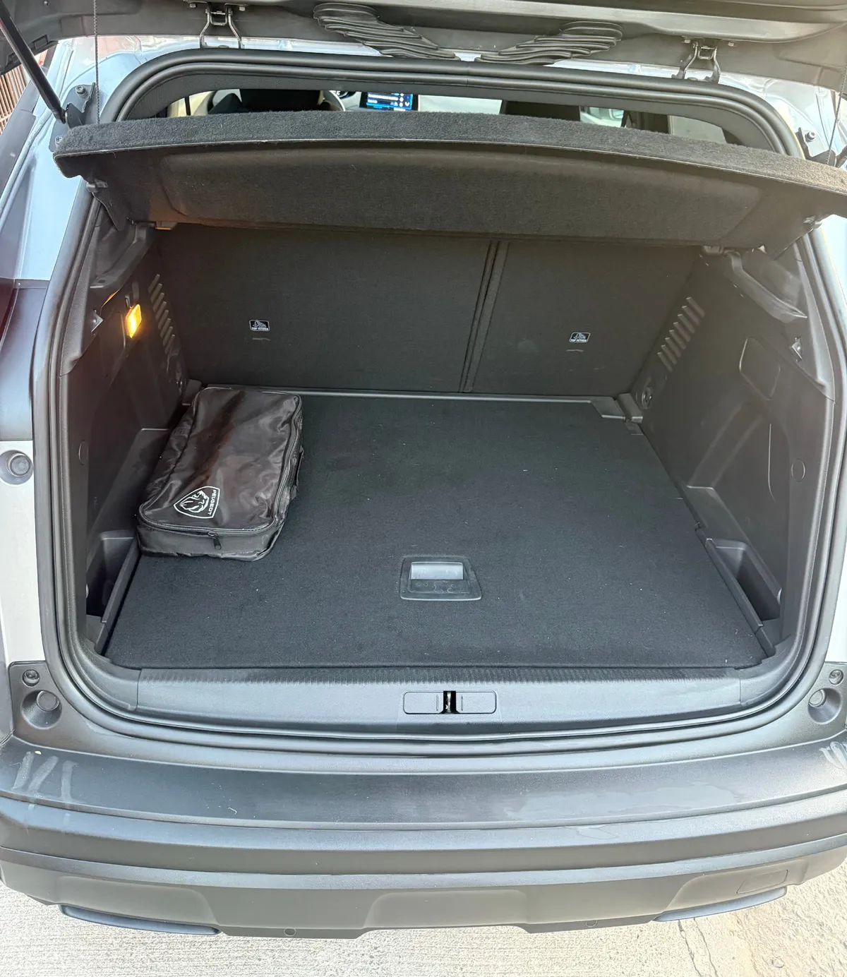 PEUGEOT 3008 1.2 Active Pack Puretech 130 Mt año 2024