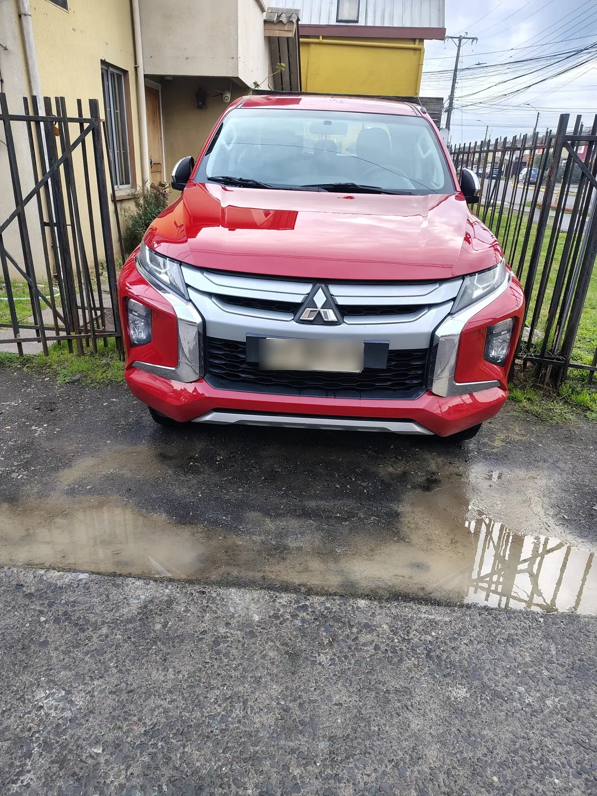MITSUBISHI L200 2.4 Td Katana Crt Mt 4x4 Diesel año 2022