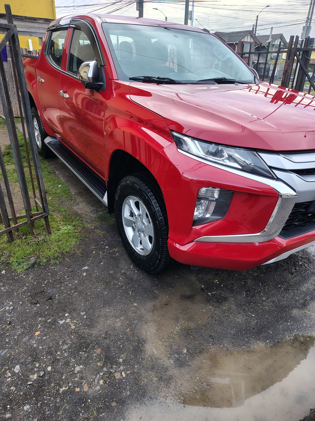 MITSUBISHI L200 2.4 Td Katana Crt Mt 4x4 Diesel año 2022