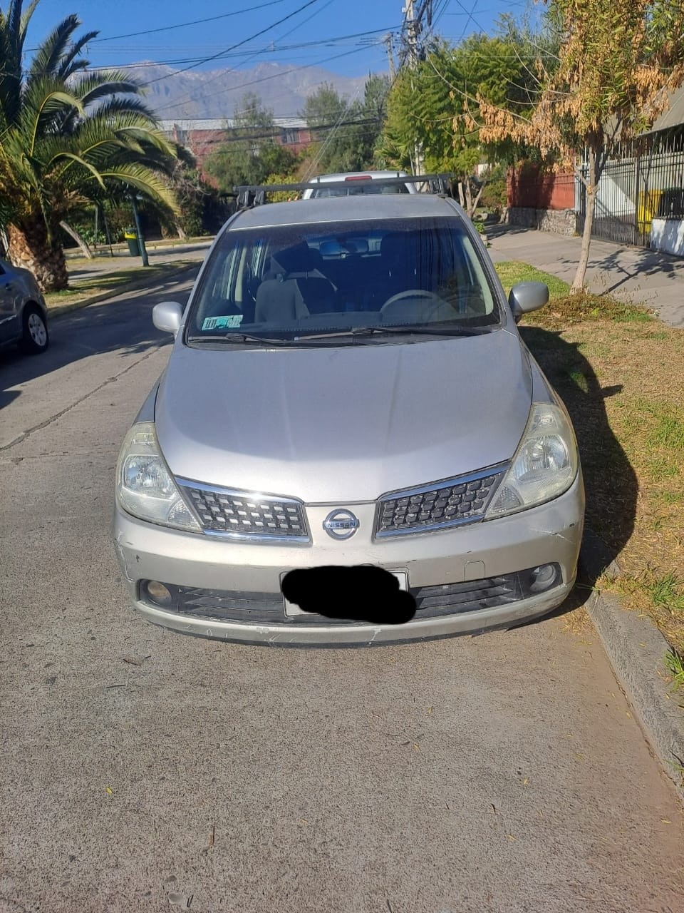 NISSAN TIIDA 1.6 Hatchback Le Ac Mt 4x2 año 2007