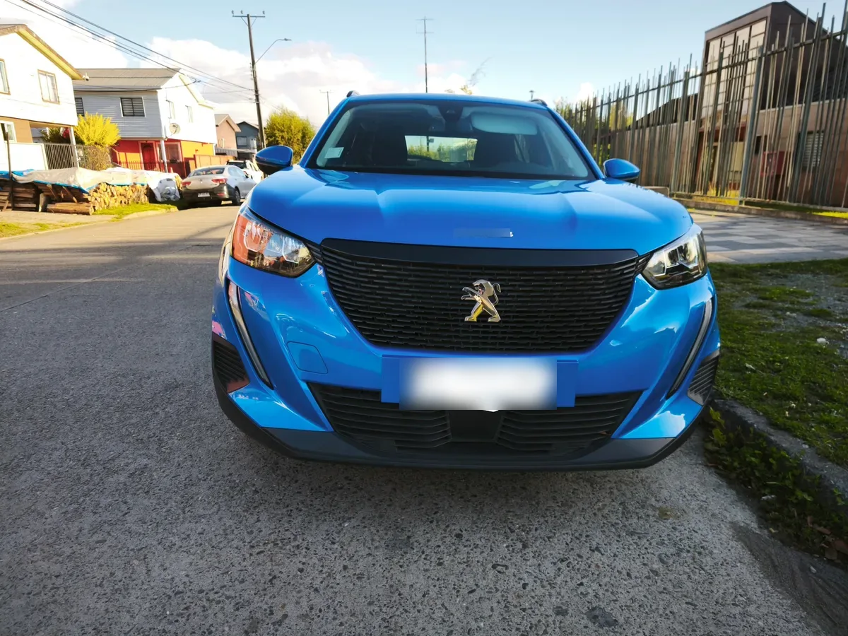 PEUGEOT 2008 1.2 Allure Pack Puretech 130 At año 2022