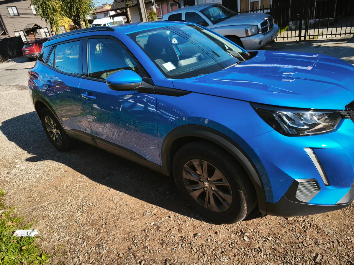 PEUGEOT 2008 1.2 Allure Pack Puretech 130 At año 2022