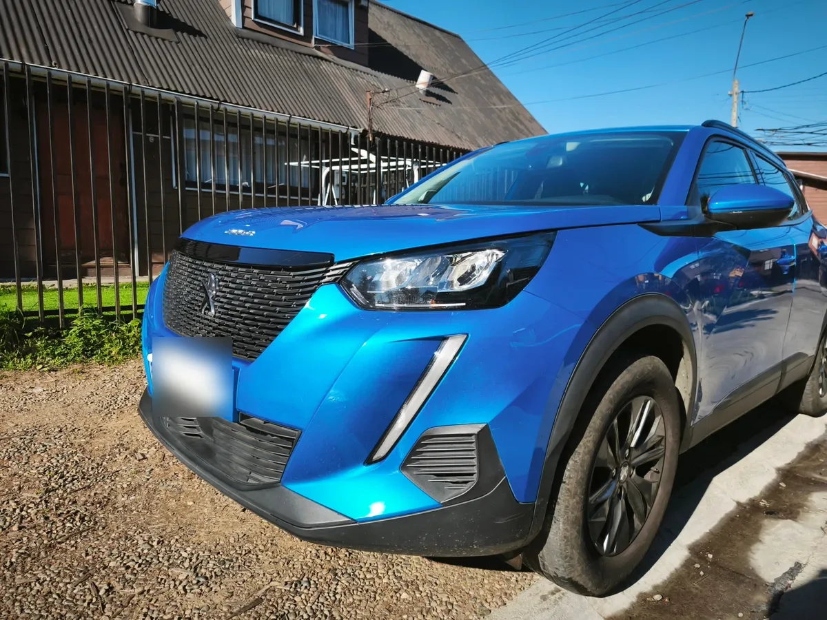 PEUGEOT 2008 1.2 Allure Pack Puretech 130 At año 2022