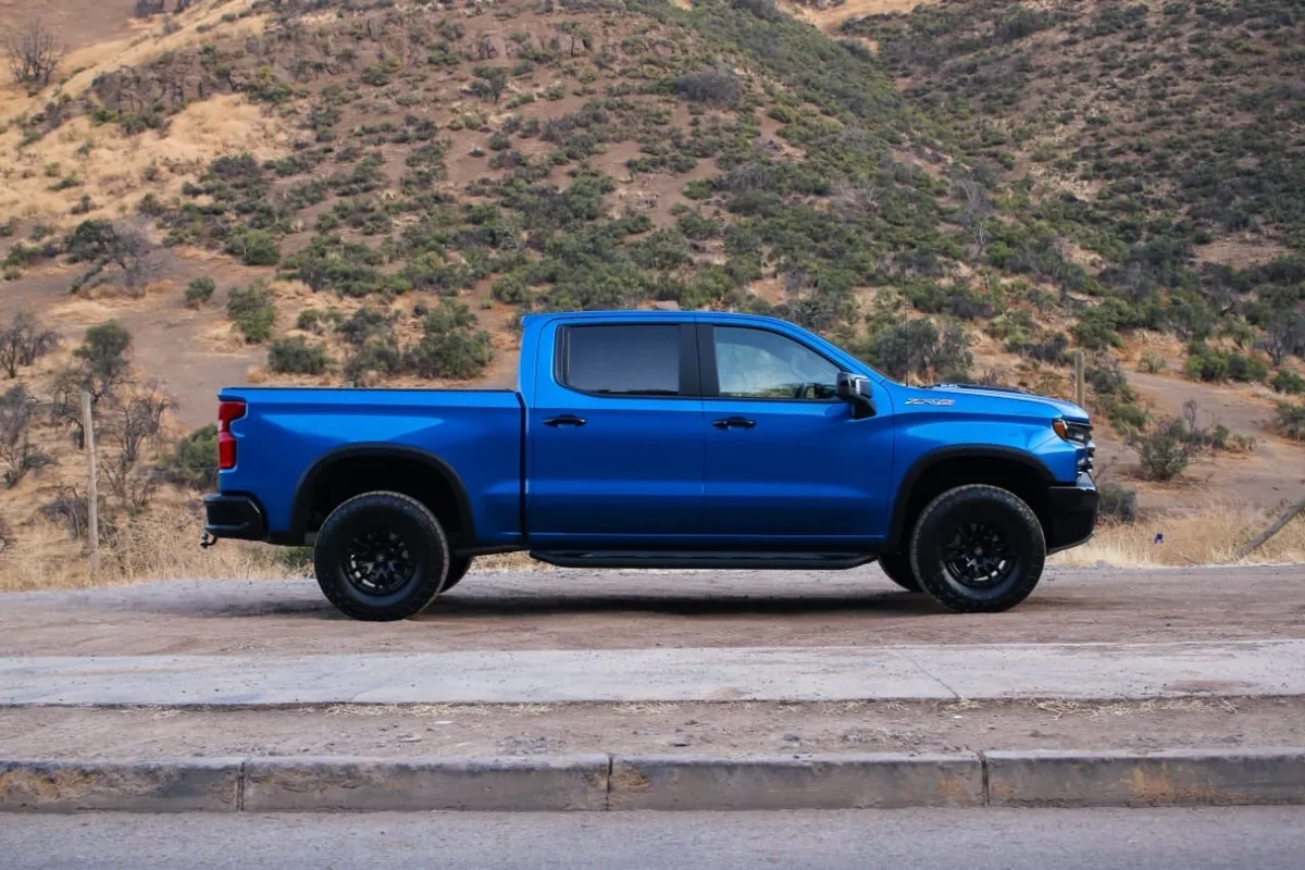 CHEVROLET SILVERADO 5.3 Cc Lt Tb At 4x4 año 2023