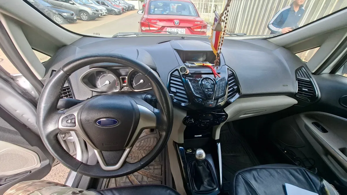 Ford ECOSPORT 1.6 Titanium Mt 4x2 año 2015
