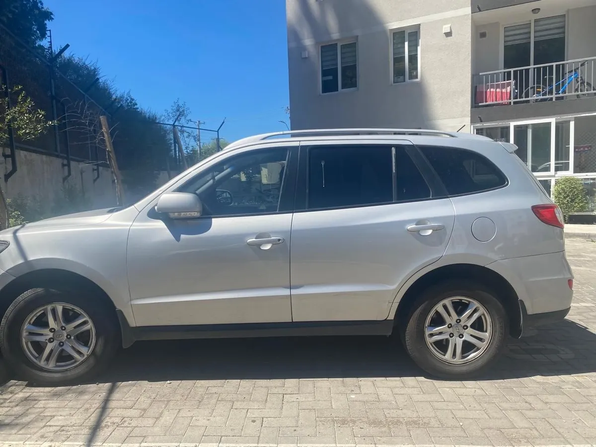 HYUNDAI SANTA FE 2.4 Gls 4wd Mt año 2011
