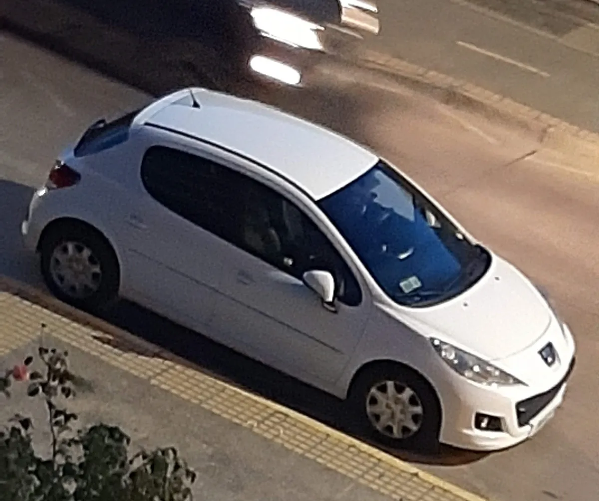 PEUGEOT 207 1.4 Premium One 75hp Mt año 2012