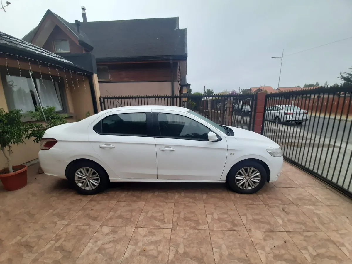 PEUGEOT 301 1.6 Confort Hdi Mt Diesel año 2013
