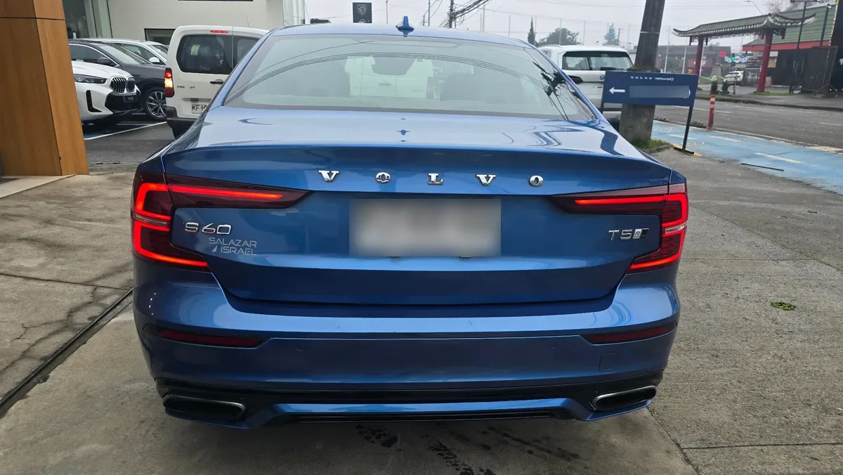 Volvo S60 2.0 T5 Rdesing At año 2021