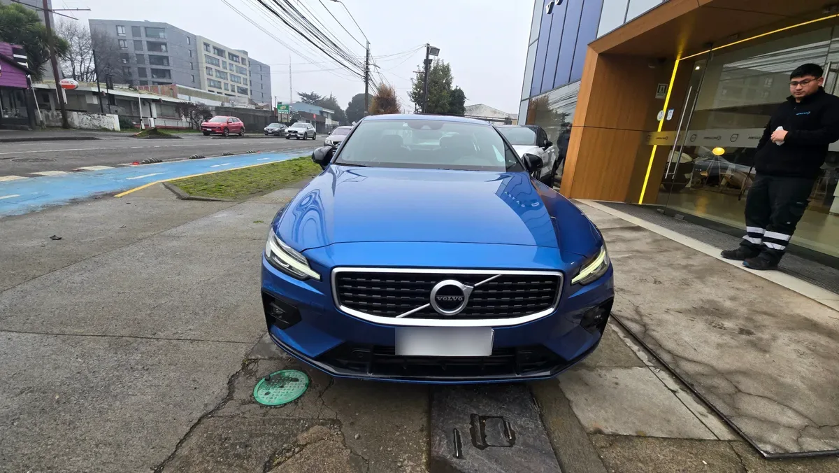 Volvo S60 2.0 T5 Rdesing At año 2021