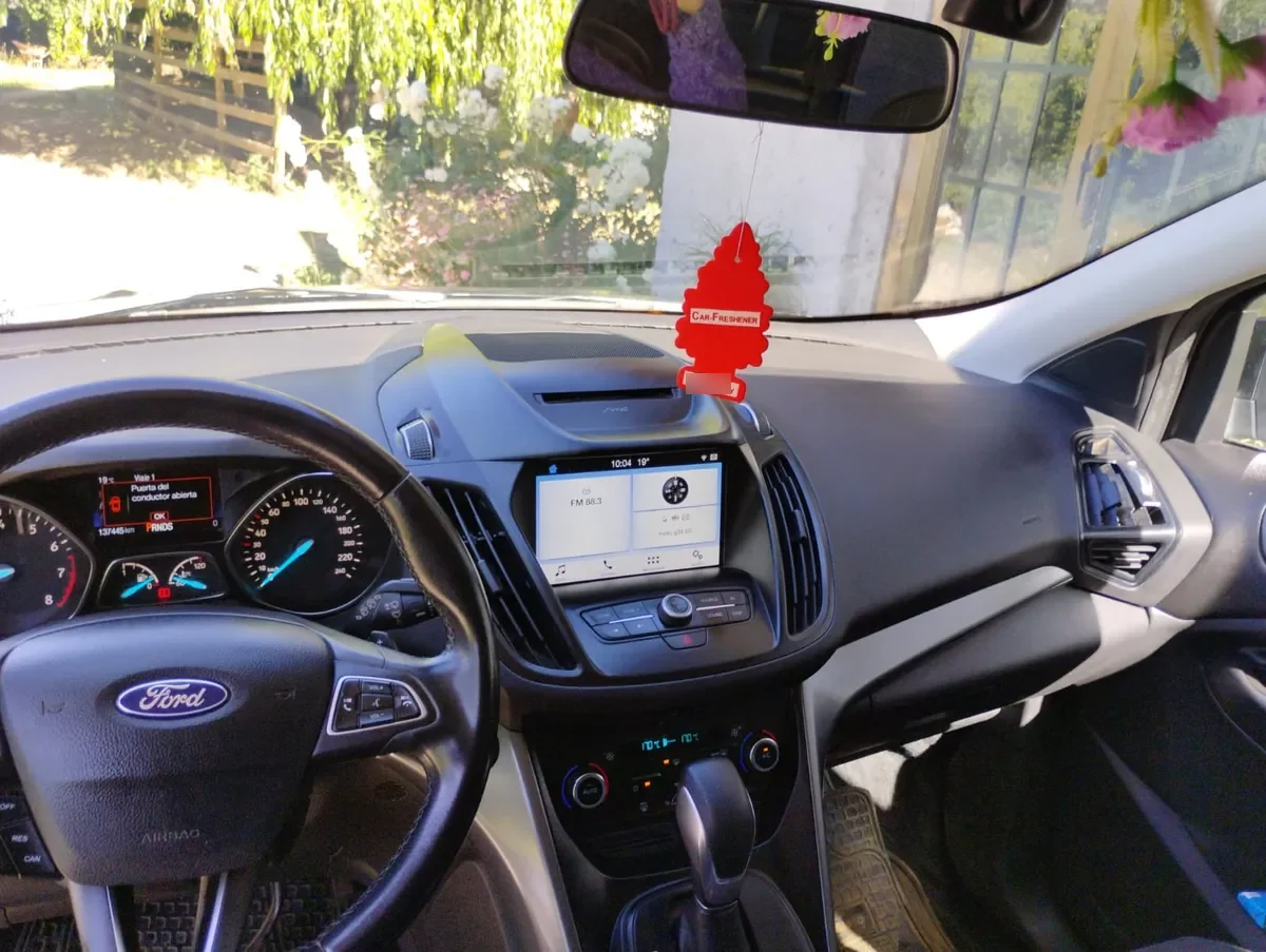 FORD ESCAPE 2.5 S At 4x2 año 2017