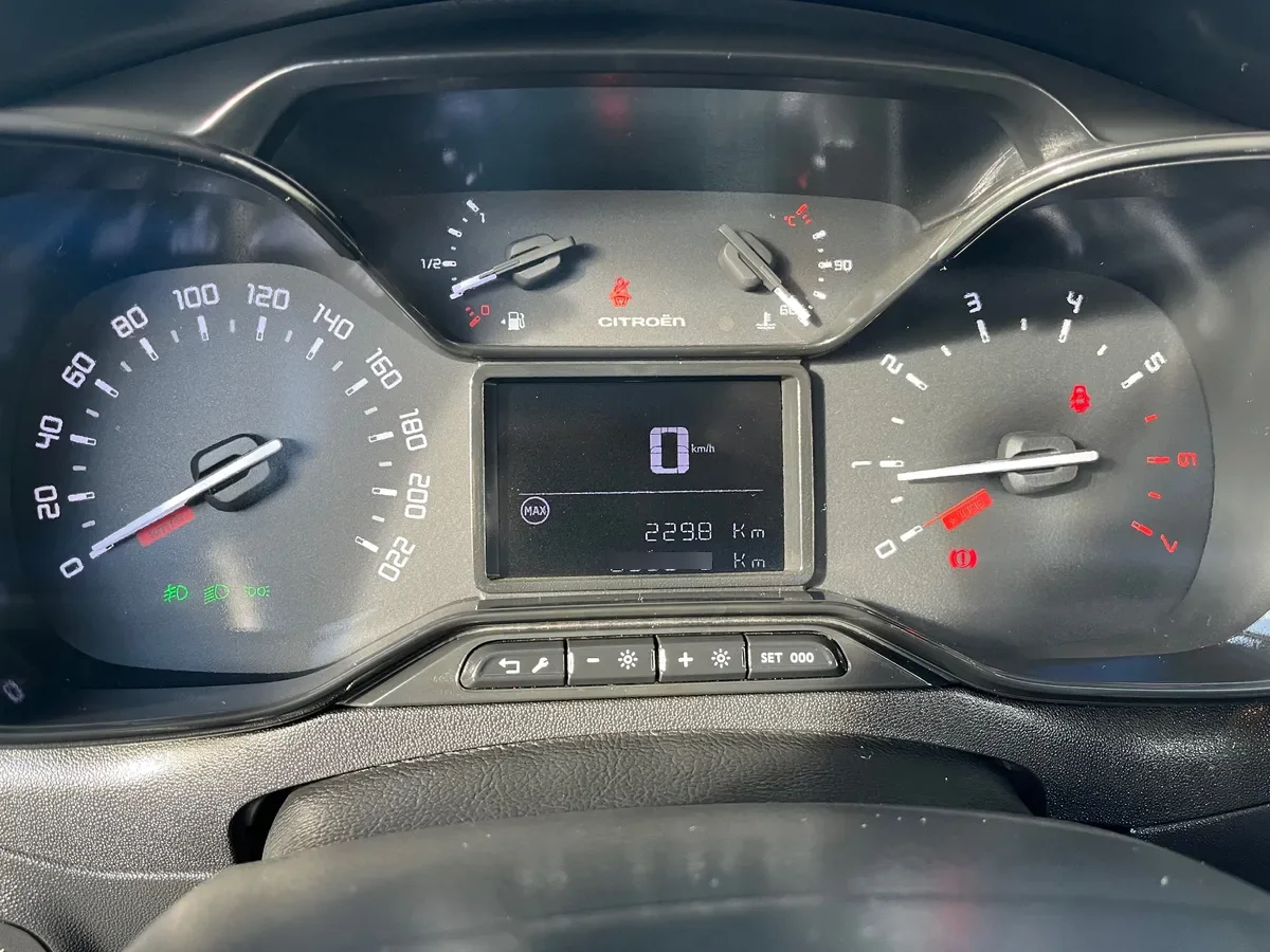 CITROEN C-3 1.5 Aircross Bluehdi 100 S&s Live Mt Diesel año 2024