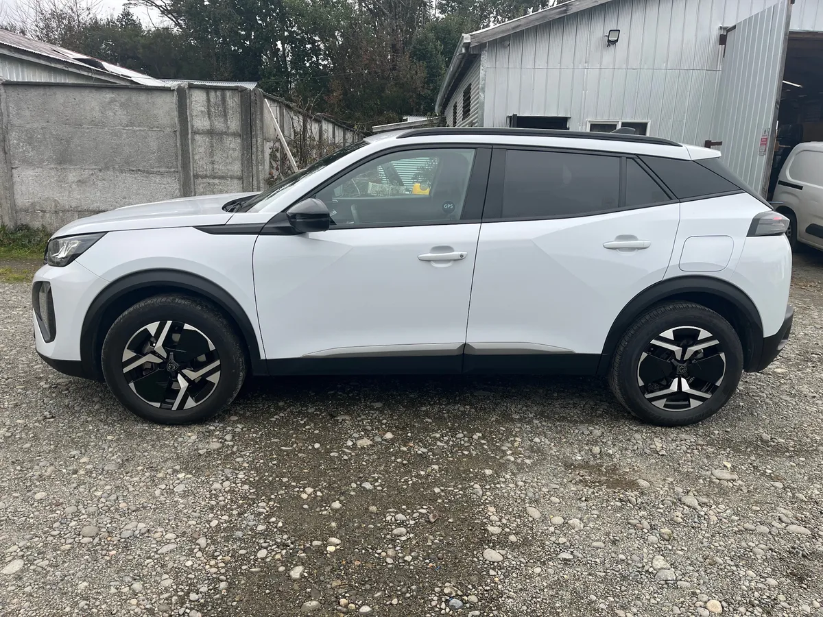 PEUGEOT 2008 1.5 Allure Pack Bluehdi 130 At Diesel año 2025