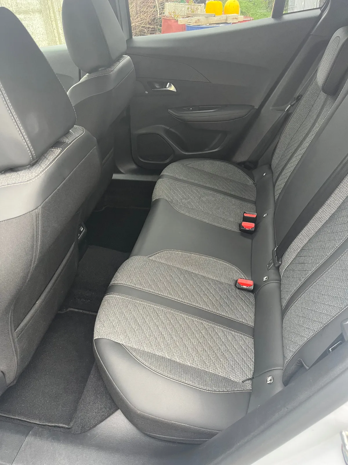 PEUGEOT 2008 1.5 Allure Pack Bluehdi 130 At Diesel año 2025