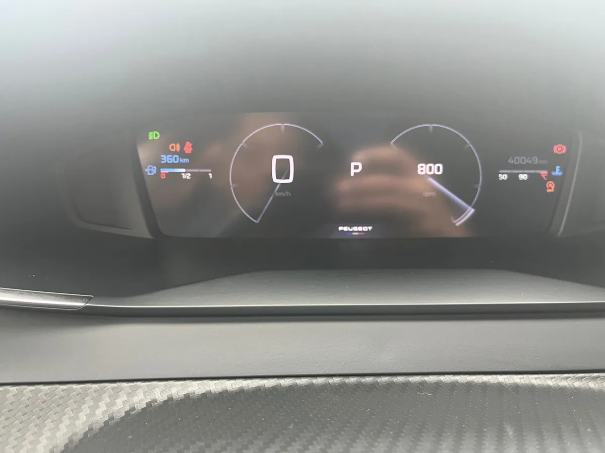 PEUGEOT 2008 1.5 Allure Pack Bluehdi 130 At Diesel año 2025