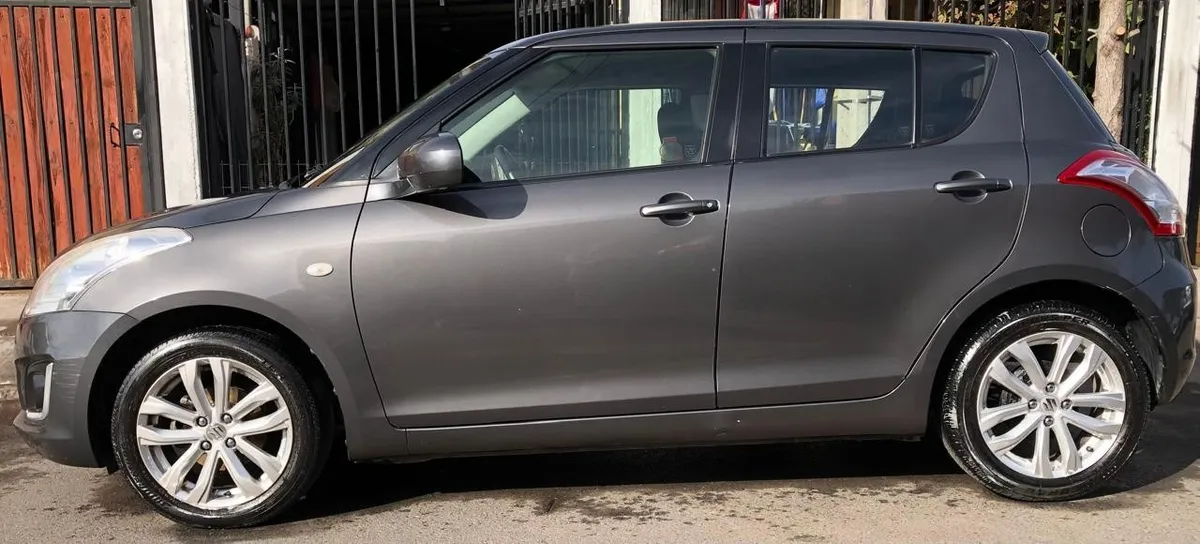 SUZUKI SWIFT 1.2 Gls Ac Mt año 2017
