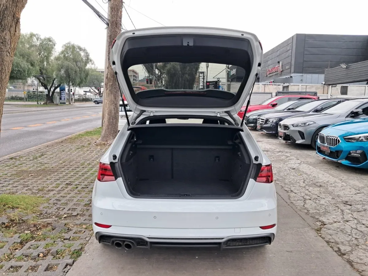 Audi A3 1.4 Sport Tfsi At año 2019