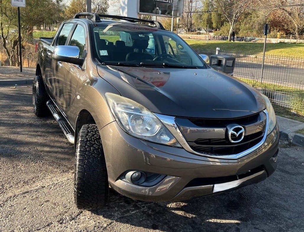 MAZDA BT-50 2.2 Doble Cabina Sdx Mt 4x2 Diesel año 2019
