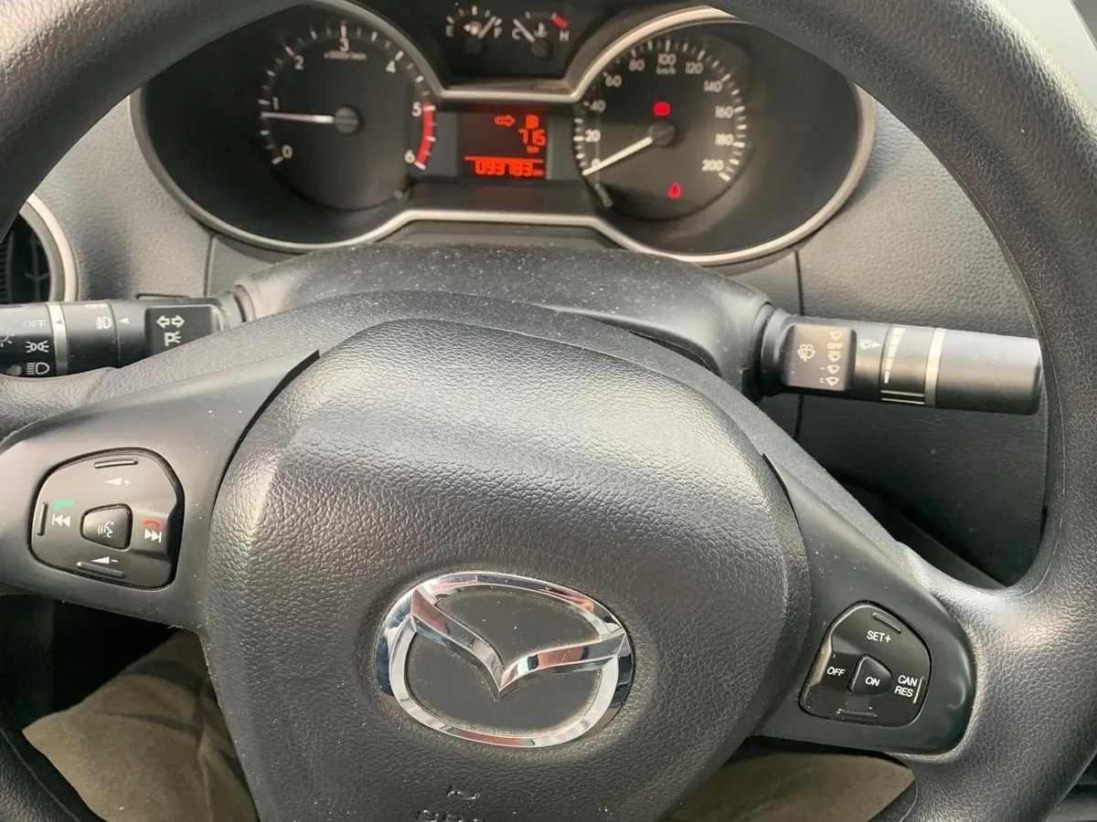 MAZDA BT-50 2.2 Doble Cabina Sdx Mt 4x2 Diesel año 2019