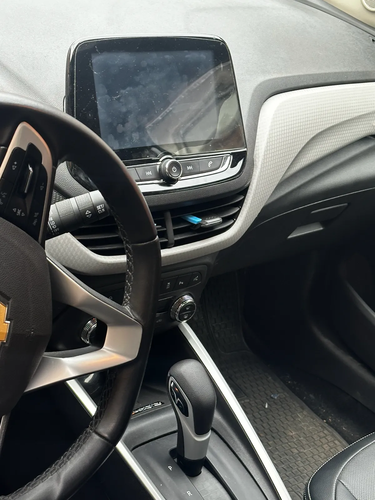 CHEVROLET ONIX 1.0 Hb Ltz P2 Mt año 2024