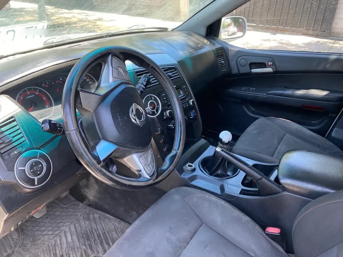SSANGYONG ACTYON SPORTS 2.0 Dsl Mt 4x2 Ac Abs 2ab año 2016