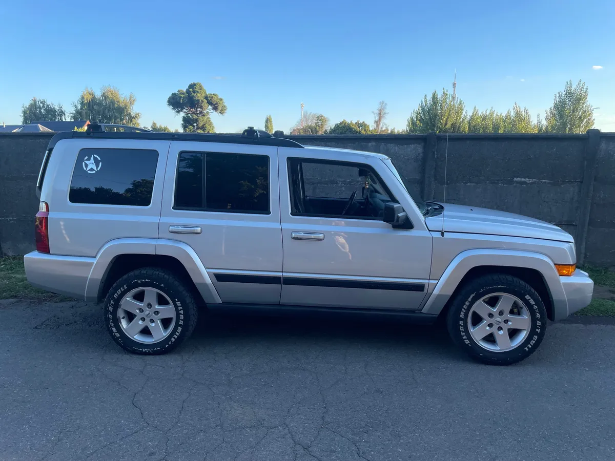 JEEP COMMANDER 3.7 Sport At año 2008